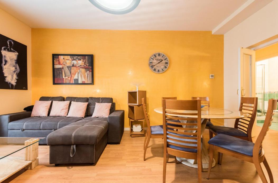 M&F Fuencarral Apartment Madrid Exterior photo
